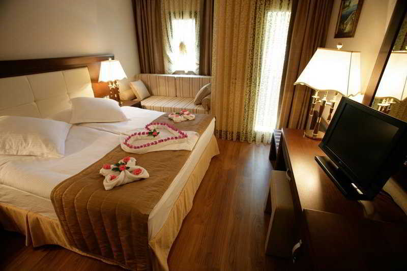 Latanya Park Resort Yaliciftlik Luaran gambar
